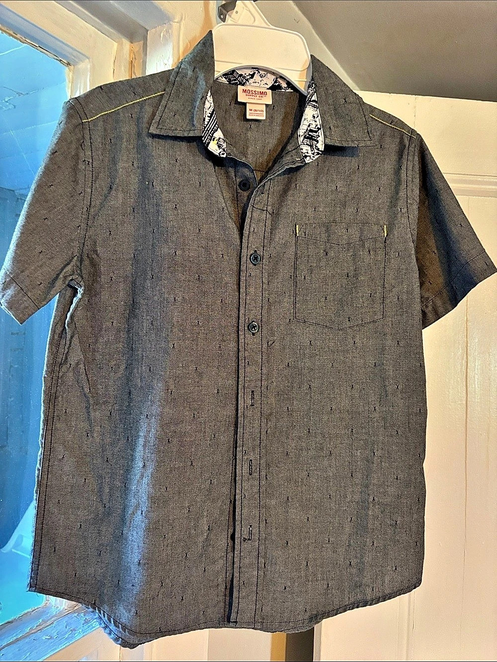 Mossimo Boy’s Cotton Button Down Shirt Size 8/10
